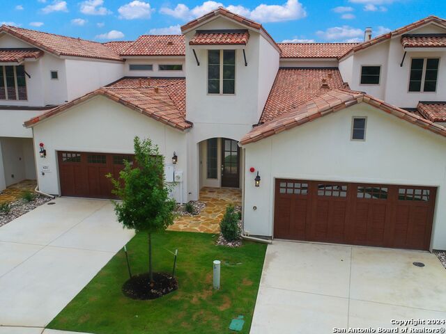 Listing photo id 2 for 621 Quarry Hts