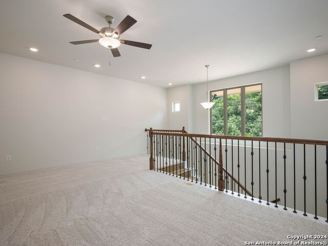 Listing photo id 23 for 623 Quarry Hts  623