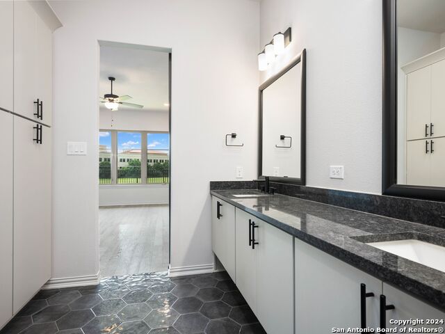 Listing photo id 23 for 625 Quarry Hts  625