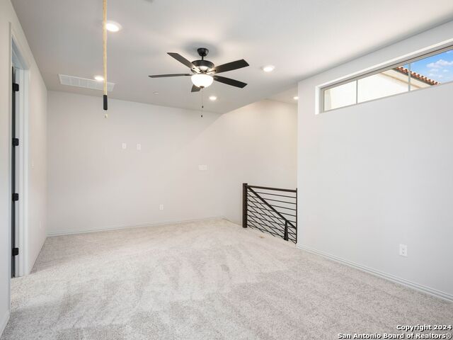 Listing photo id 26 for 625 Quarry Hts  625