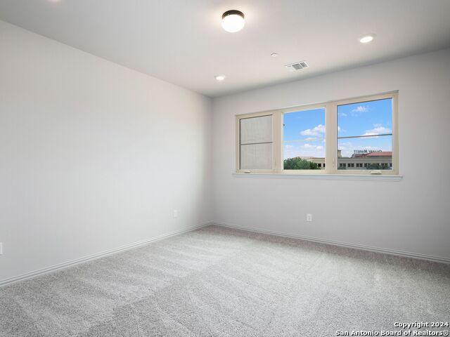 Listing photo id 27 for 625 Quarry Hts  625