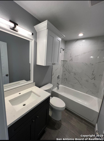 Image 13 of 21 For 935 Canton  
