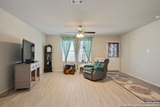 Image 11 of 27 For 439 Agave Cir