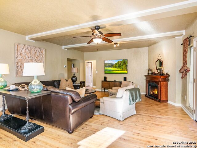 Listing photo id 8 for 12422 Petite Ave