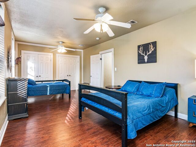 Listing photo id 26 for 12422 Petite Ave