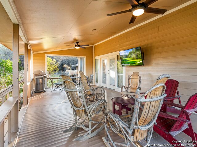 Listing photo id 34 for 12422 Petite Ave