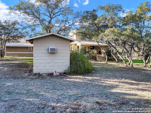 Listing photo id 39 for 12422 Petite Ave