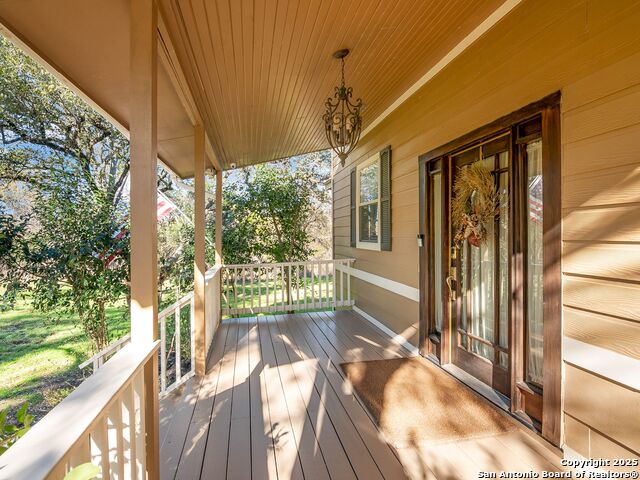 Listing photo id 4 for 12422 Petite Ave