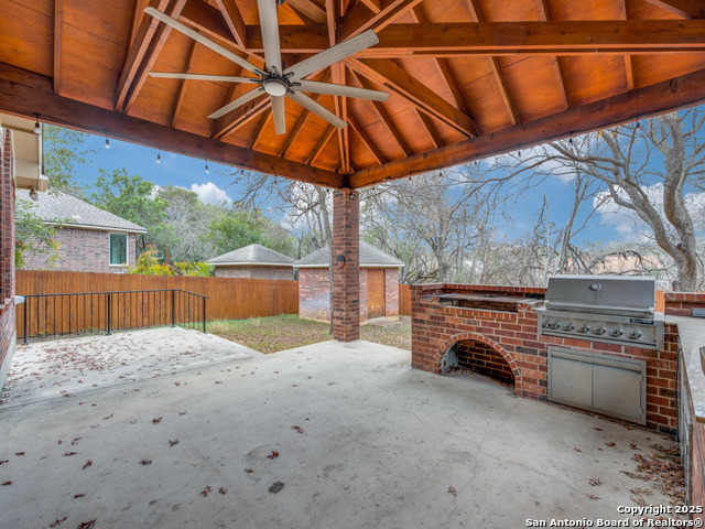 Listing photo id 27 for 12451 Hart Clf