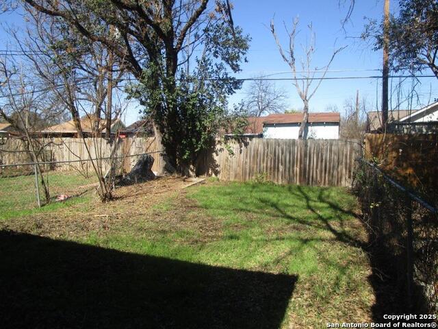 Image 11 of 11 For 1815 Olmos Dr W 1