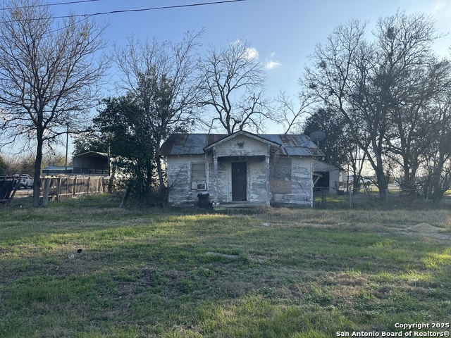 Listing photo id 1 for 11491 Fm 1518