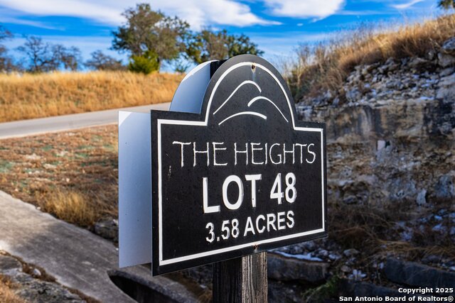 Image 12 of 12 For 216 Heights Trail