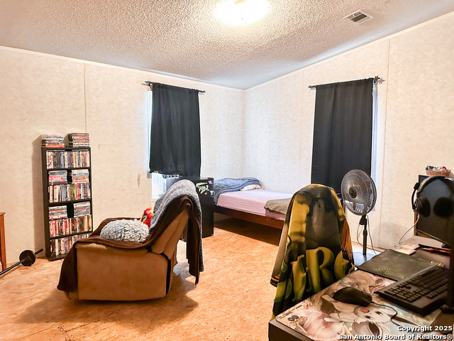 Listing photo id 9 for 348 15th