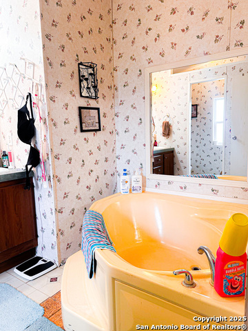 Listing photo id 10 for 348 15th