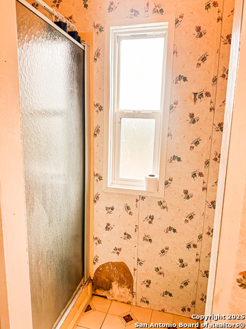 Listing photo id 12 for 348 15th