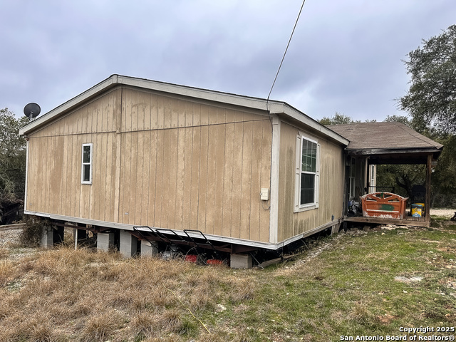 Listing photo id 19 for 348 15th