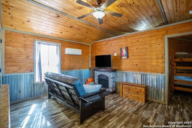 Image 11 of 38 For 129 & 131 Ling Rd