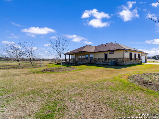 Listing photo id 20 for 203 Colette Ln