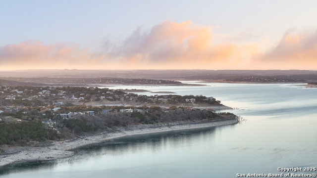 Listing photo id 11 for 1089 Trail Pass Dr