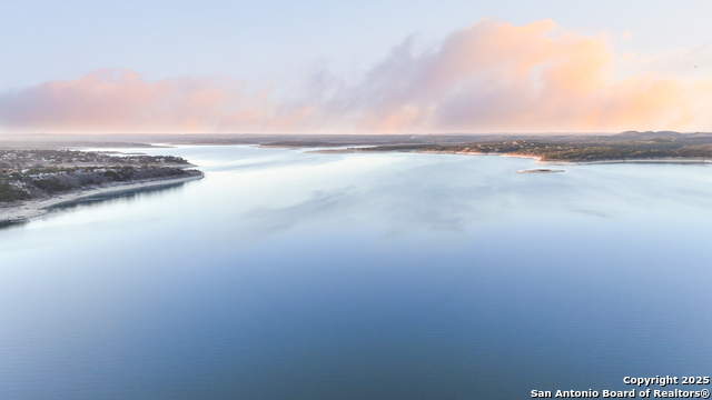 Listing photo id 12 for 1089 Trail Pass Dr