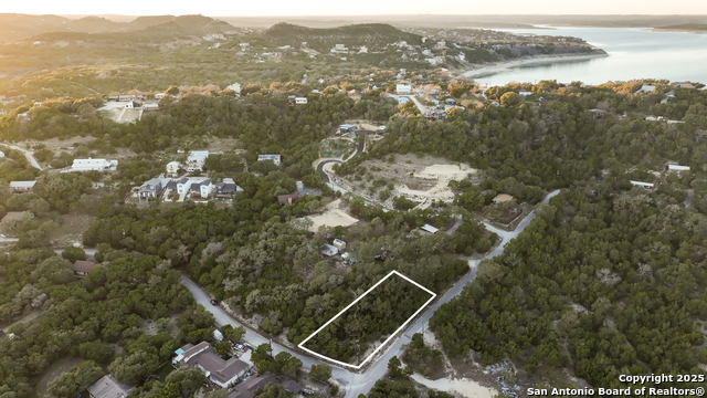 Listing photo id 3 for 1089 Trail Pass Dr