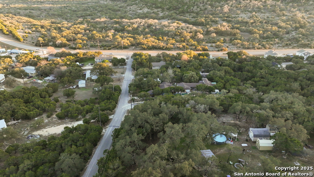 Listing photo id 7 for 1089 Trail Pass Dr