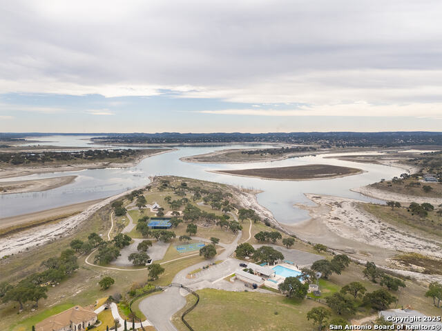 Image 9 of 12 For 341 River Cliff Pl