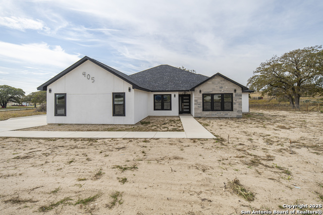 Details for 405 Shady Ln, La Vernia, TX 78121