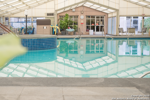 Listing photo id 20 for 1 Towers Park Ln  207