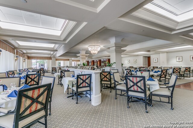 Listing photo id 33 for 1 Towers Park Ln  207