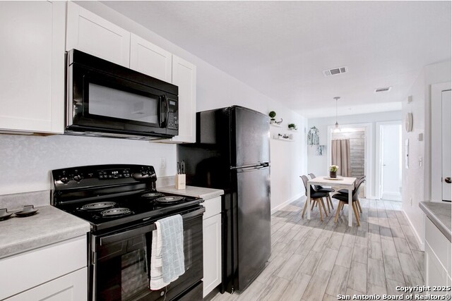 Listing photo id 2 for 6423 Melissa Ann