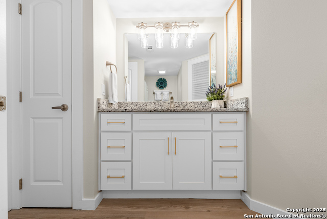 Image 11 of 27 For 800 Sandcastle Dr 214