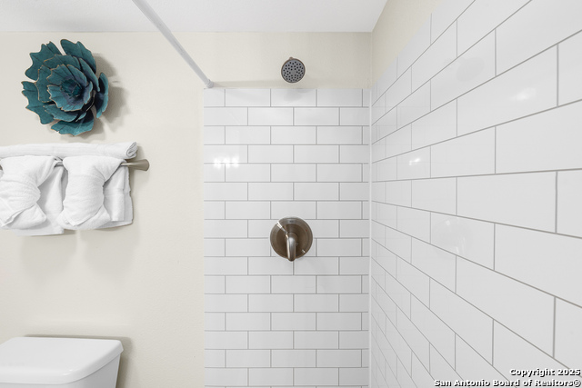 Image 13 of 27 For 800 Sandcastle Dr 214