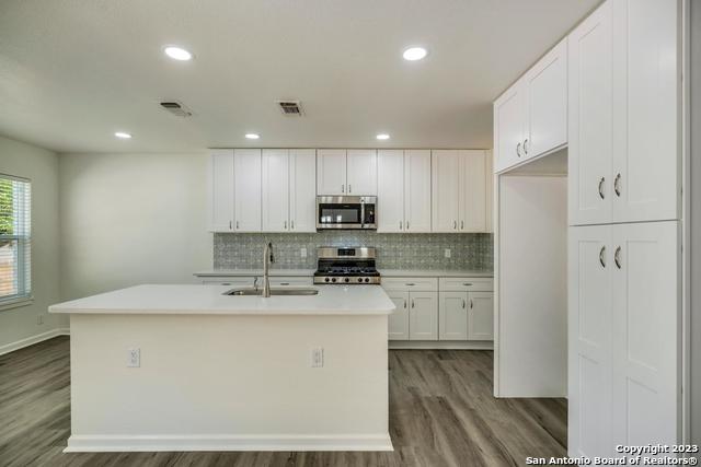 Image 12 of 29 For 306 Antler Dr