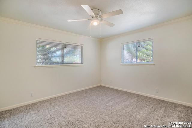 Image 19 of 29 For 306 Antler Dr