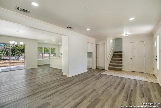 Image 6 of 29 For 306 Antler Dr