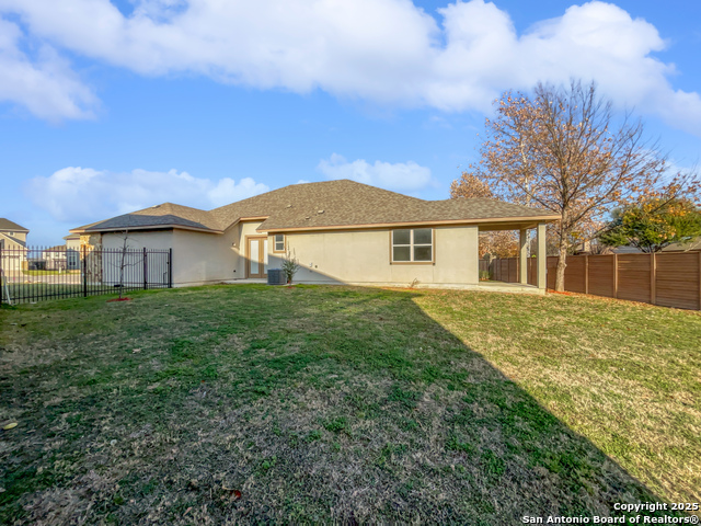 Listing photo id 6 for 30072 Cibolo Gap