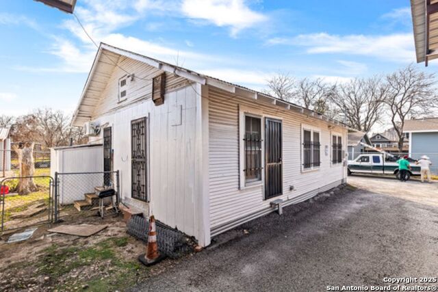 Image 5 of 20 For 1107 Hackberry St S