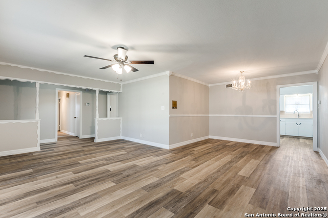 Listing photo id 1 for 4006 Willowbrook Drive