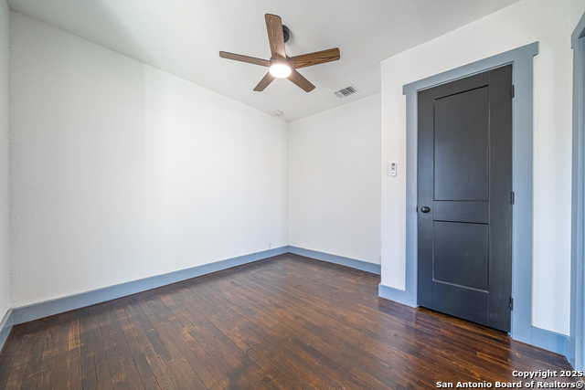Image 11 of 40 For 1832 Woodlawn Ave W
