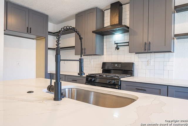 Image 15 of 40 For 1832 Woodlawn Ave W