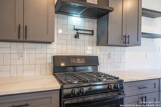 Image 16 of 40 For 1832 Woodlawn Ave W