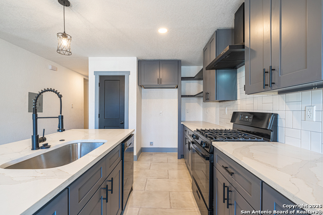 Image 17 of 40 For 1832 Woodlawn Ave W