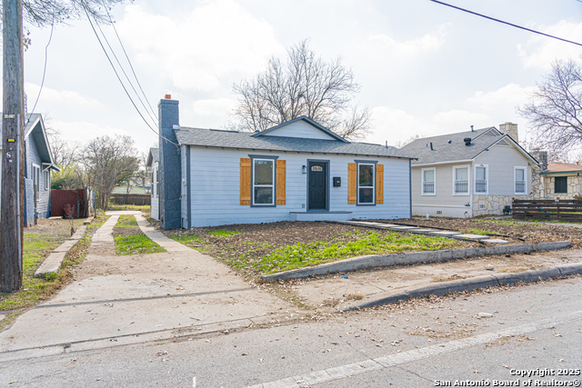 Image 6 of 40 For 1832 Woodlawn Ave W
