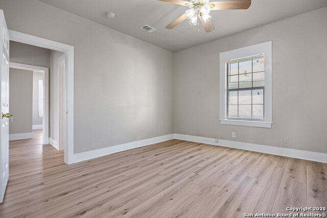 Image 11 of 25 For 910 Piedmont Ave