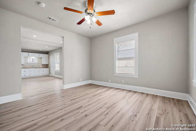 Image 3 of 25 For 910 Piedmont Ave