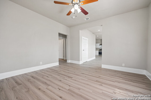 Image 4 of 25 For 910 Piedmont Ave