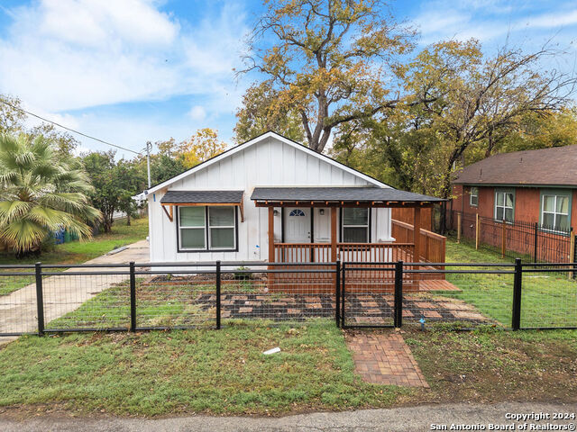 Details for 1623 Center St, San Antonio, TX 78202