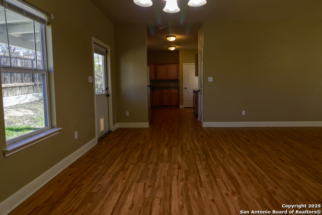 Listing photo id 8 for 136 Jasper Ln