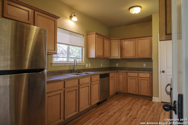 Listing photo id 9 for 136 Jasper Ln